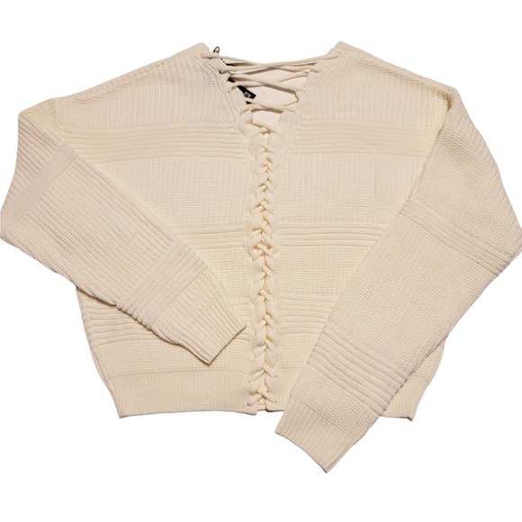 Numero Off White Knit Sweater - Picture 2 of 9